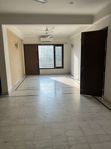 3 BHK Builder Floor For Rent in Nirvana Country