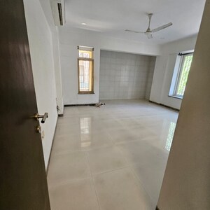 Room in 4 BHK Apartment at Whistling Woods Apartment, Navin Nagar – for Sale