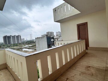 Balcony in 4 BHK Builder Floor at Sector 76 – for Rent