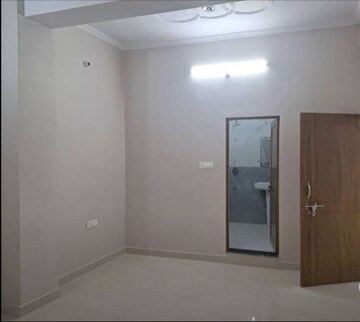 Room in 3 BHK Builder Floor at Indira Nagar – for Rent