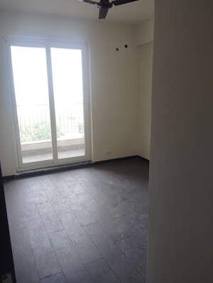 Room in 2 BHK Apartment at OP Floridaa, Sector 82 – for Sale