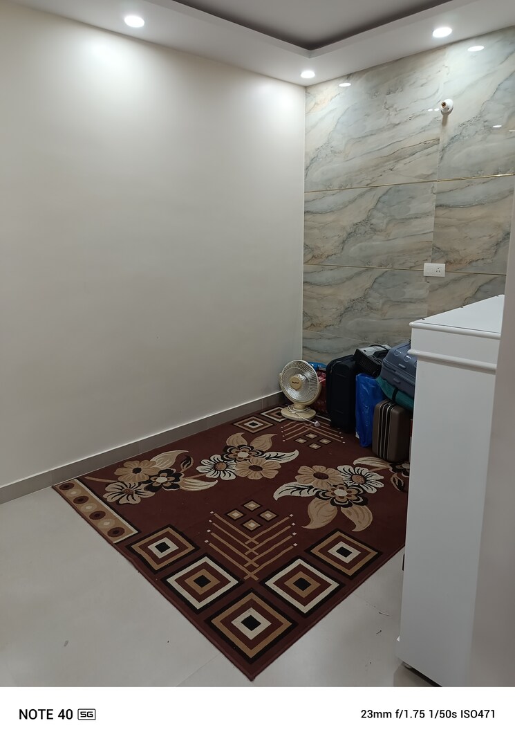 undefined, shalimar bagh 4 Bedroom 1150 Sq.Ft. Builder Floor In Shalimar Bagh Delhi 8540847