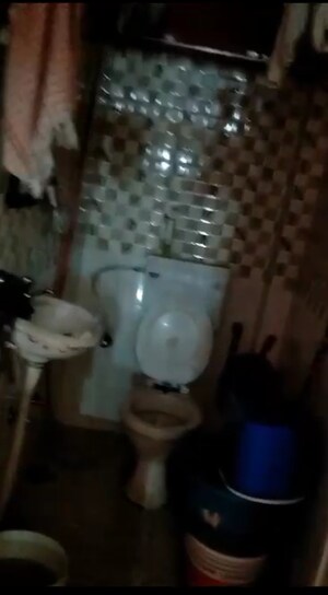 Bathroom in 2.5 BHK Builder Floor at Mayur Vihar – for Sale