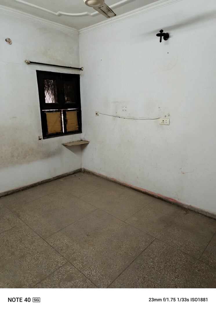 Room, shalimar bagh 4 Bedroom 1150 Sq.Ft. Builder Floor In Shalimar Bagh Delhi 8540847