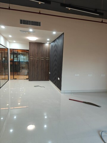 Room in  Office Space at Emaar The Palm Square, Sector 66 – for Rent