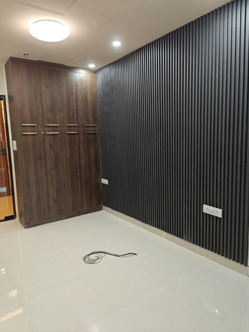 Room in  Office Space at Emaar The Palm Square, Sector 66 – for Rent