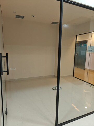 Room in  Office Space at Emaar The Palm Square, Sector 66 – for Rent