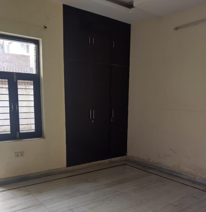 3 BHK + Pooja Room Apartment For Sale in Shiv Shakti Apartments Faridabad