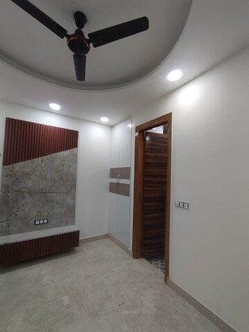 Building Lobby in 4 BHK Builder Floor at Defence Colony – for Sale