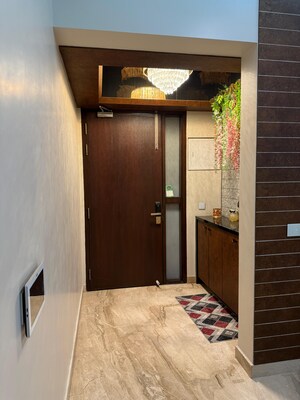 Room in 2.5 BHK Apartment at Amanora Future Towers, Hadapsar – for Sale