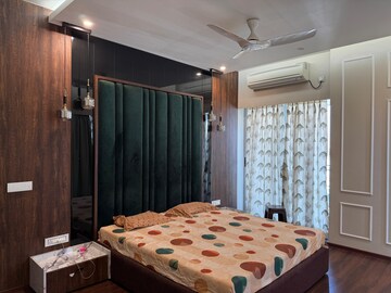 Bedroom in 2.5 BHK Apartment at Amanora Future Towers, Hadapsar – for Sale