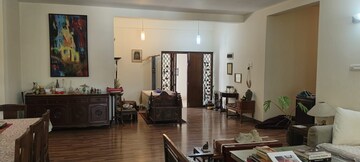 Living Room in 3 BHK Apartment at Belvedere Court, Frazer Town – for Sale