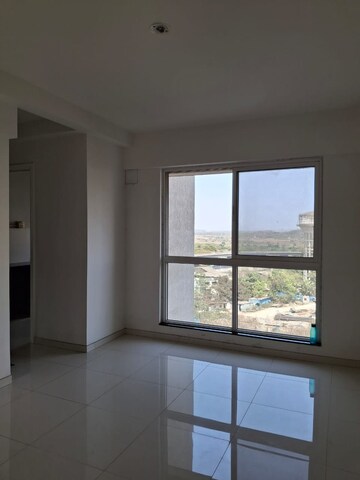 Room in 1 BHK Apartment at Raunak Heights, Ghodbunder Road – for Rent