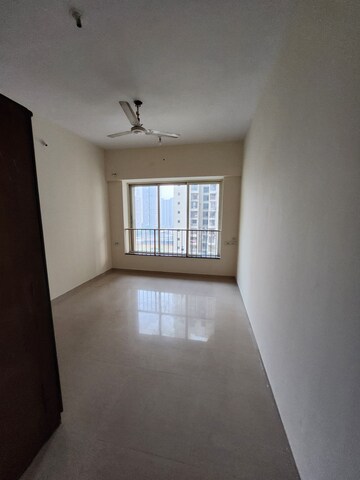Room in 3 BHK Apartment at Rustomjee OZone, Goregaon West – for Rent