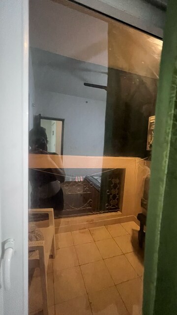 Furnished Amenities in 3 BHK Builder Floor at RWA Apartments, Sector 31 – for Rent