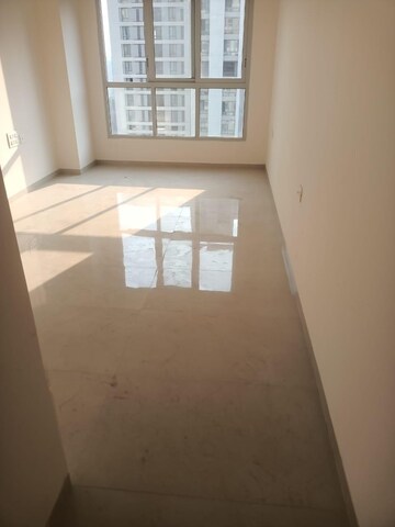 2 BHK Apartment For Rent in Lodha Splendora, Ghodbunder Road