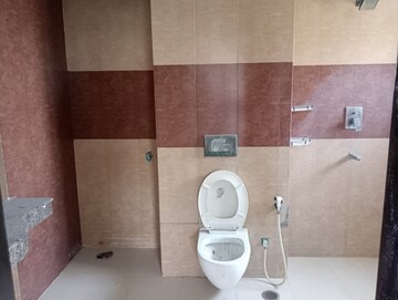 Bathroom in 3 BHK Apartment at Eldeco Olympia, Sector 93a – for Rent