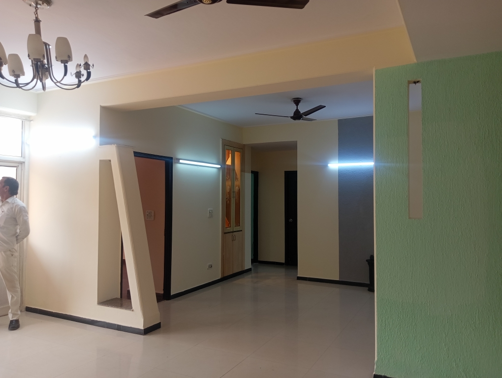3 BHK Apartment For Sale in Supertech Emperor