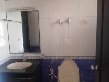 Bathroom in 3 BHK Apartment at Supertech Emperor, Sector 93a – for Sale
