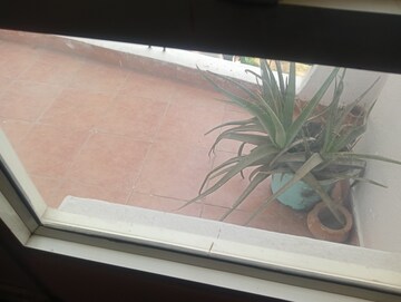 Furnished Amenities in 3 BHK Apartment at Supertech Emperor, Sector 93a – for Sale