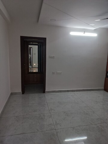 Room in 3 BHK Apartment at Jubilee Hills – for Sale