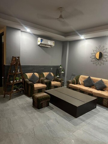 3 BHK Builder Floor For Rent in Chattarpur