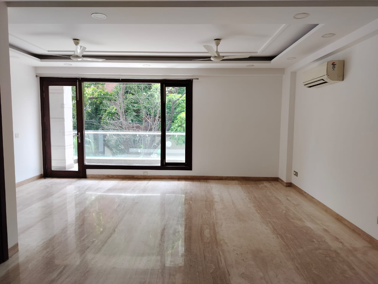 4 BHK + Pooja Room,Servant Room Builder Floor For Sale in Green Park
