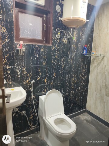 Furnished Amenities in 2 BHK Builder Floor at Mehrauli – for Rent