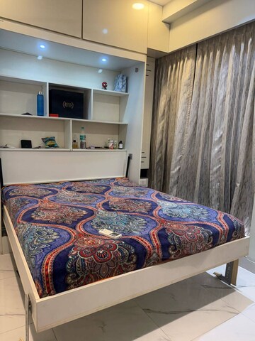 Bedroom in 3 BHK Apartment at Raymond The Address, Pokhran Road No 2 – for Rent