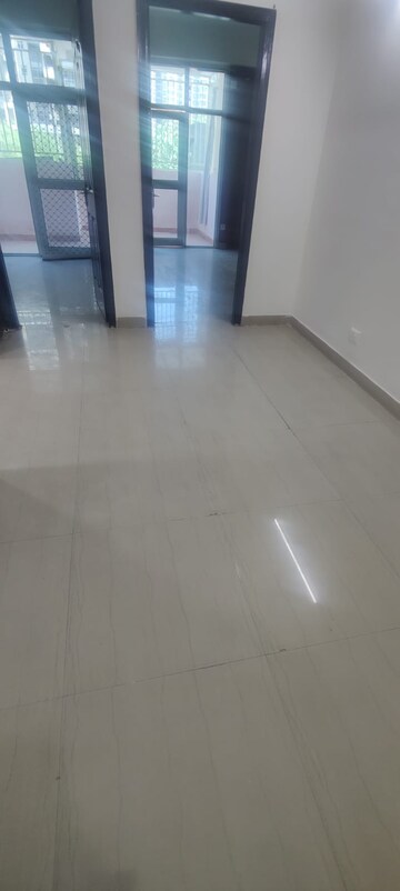 Room in 3 BHK Apartment at JKG Palm Court, Sector 16c Greater Noida – for Rent