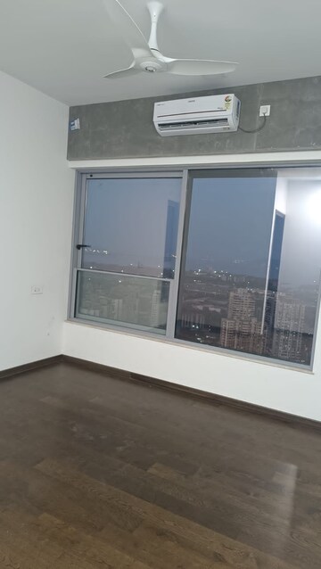 2 BHK Apartment For Rent in Piramal Aranya, Byculla
