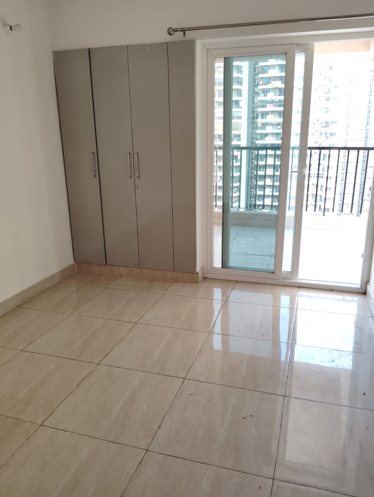 3 BHK 719 Sq.Ft. Apartment in Gaur City 2 - 14th Avenue