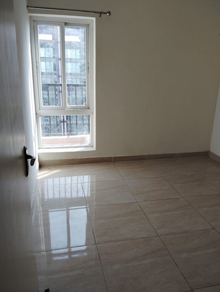 Room, gaur-city-2-14th-avenue 3 Bedroom 719 Sq.Ft. Apartment In Sector 16c Greater Noida Greater Noida 8541433
