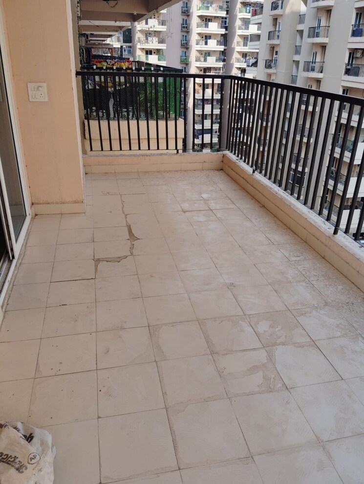 Balcony, gaur-city-2-14th-avenue 3 Bedroom 719 Sq.Ft. Apartment In Sector 16c Greater Noida Greater Noida 8541433