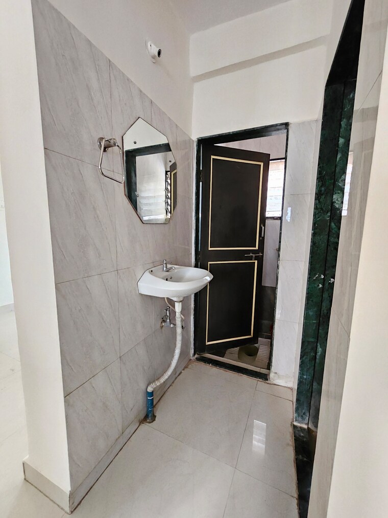  Parking, sahyadri-apartment 1 Bedroom 500 Sq.Ft. Apartment In Lohgaon Pune 8541442