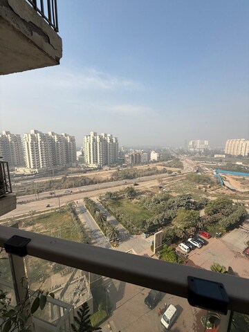 Swimming Pool in 1.5 BHK Apartment at Pivotal Riddhi Siddhi, Sector 77 – for Rent