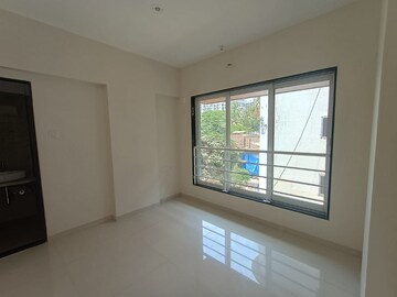 Room in 2 BHK Apartment at Rite Skyluxe, Chembur – for Rent
