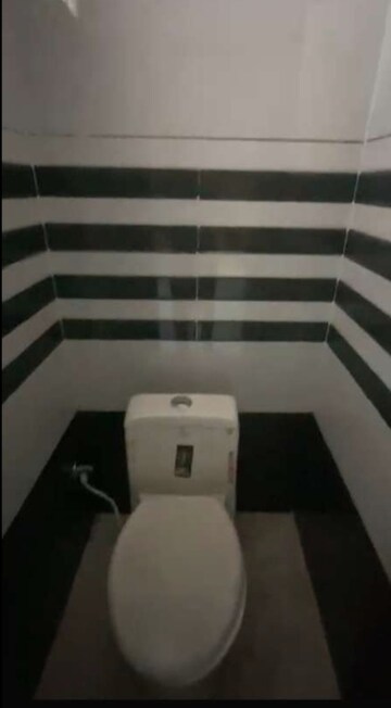 Staircase in 2 BHK Apartment at Hazratganj – for Rent