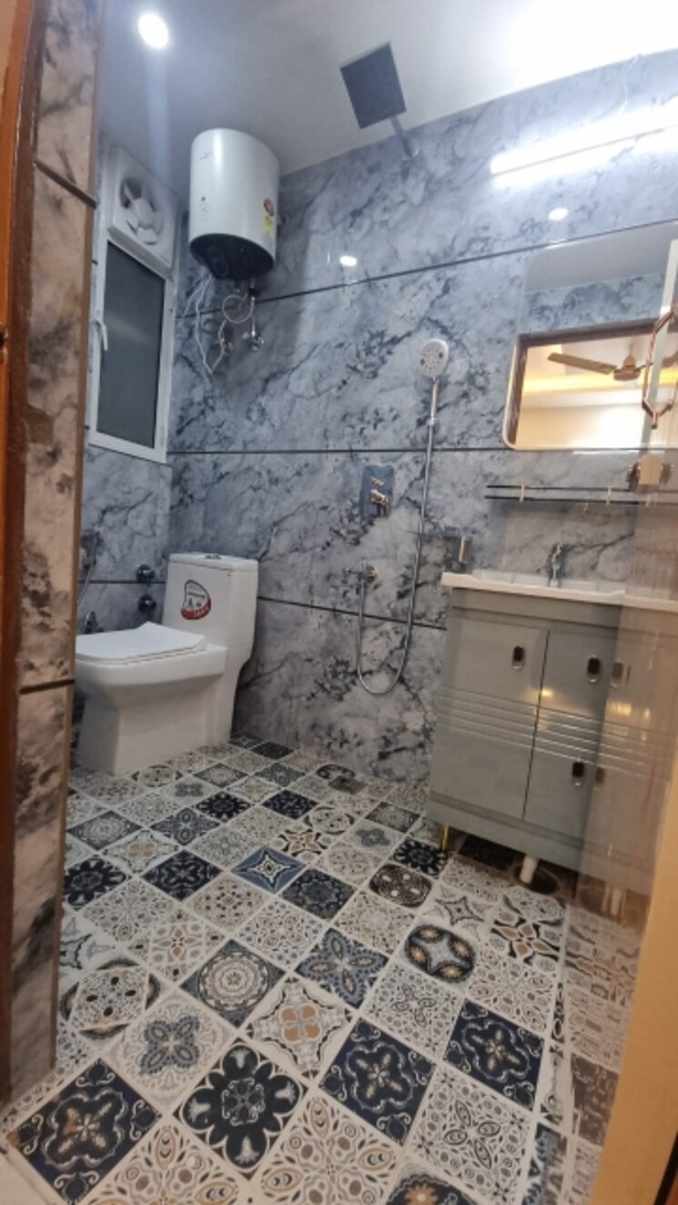 Bathroom, ireo-skyon 1 RK 250 Sq.Ft. Apartment In Sector 60 Gurgaon 8541511