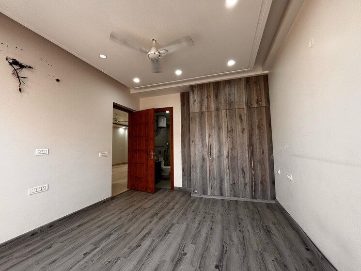 Bedroom, unitech-south-city-1 3 Bedroom 240 Sq.Ft. Builder Floor In South City 1 Gurgaon 8541510