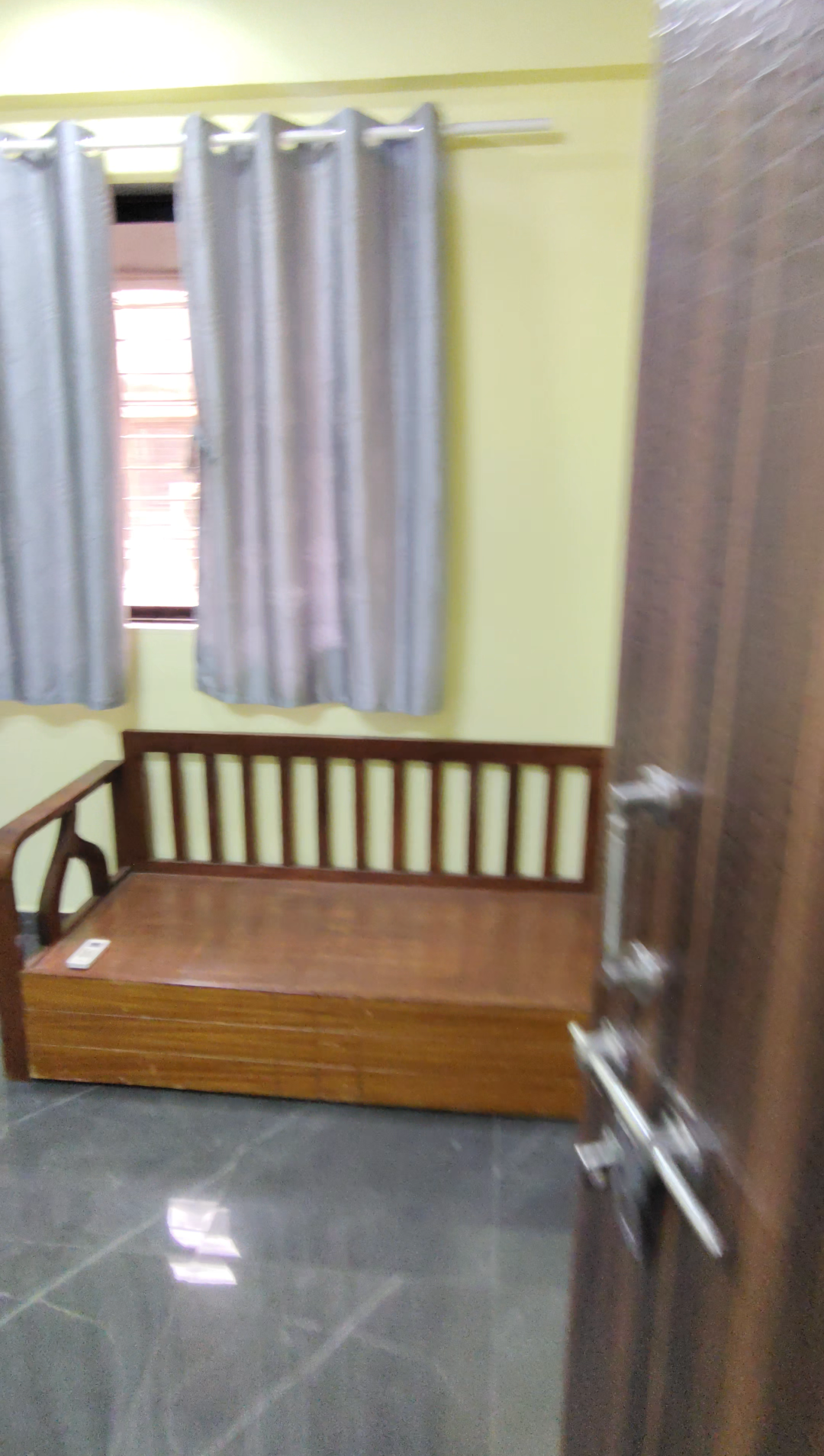 1 BHK + Pooja Room,Study Room 500 Sq.Ft. Apartment in Neel Sagar Vile Parle West