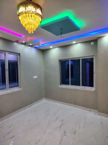 Room in 2 BHK Apartment at Prince Anwar Shah Road – for Rent