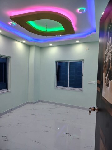 2 BHK Apartment For Rent in Prince Anwar Shah Road