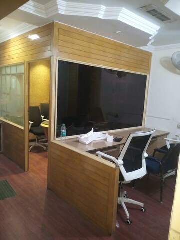  Office Space For Rent in Race Course Road