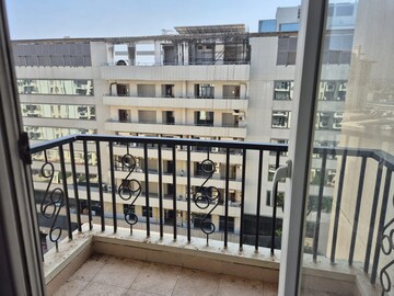 3 BHK Apartment For Rent in Emaar Emerald Estate, Sector 65