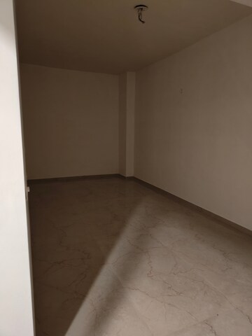 Study Room in 3 BHK Apartment at Smart World Orchard, Sector 61 – for Rent