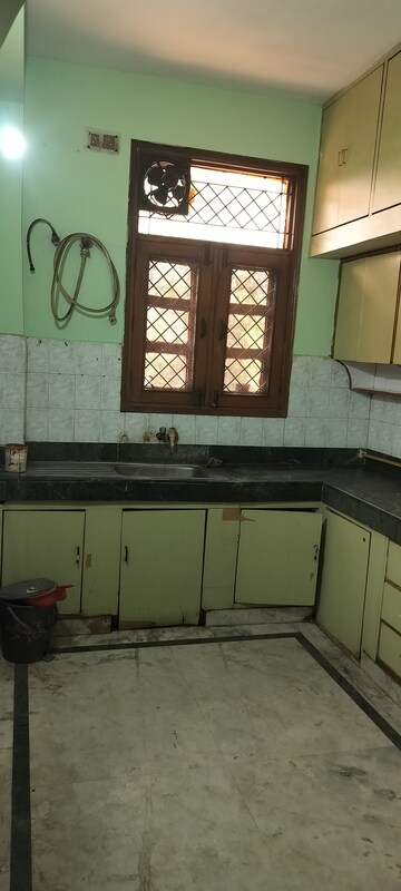 Kitchen in 3 BHK Independent House at RWA Apartments Sector 41, Sector 41 – for Rent