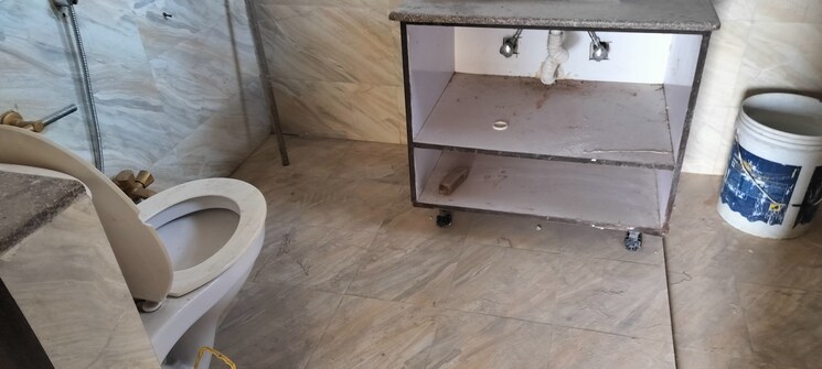 Bathroom, rwa-apartments-sector-39 4 Bedroom 400 Sq.Mt. Independent House In Sector 39 Noida 8541696