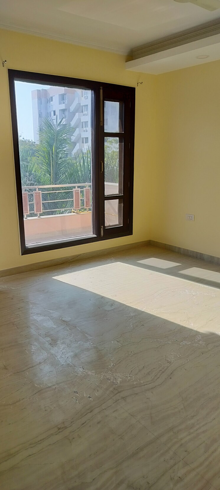 Room, rwa-apartments-sector-39 4 Bedroom 400 Sq.Mt. Independent House In Sector 39 Noida 8541696