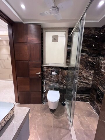 Bathroom in 4 BHK Builder Floor at Ansal Sushant Lok I, Sector 43 – for Rent